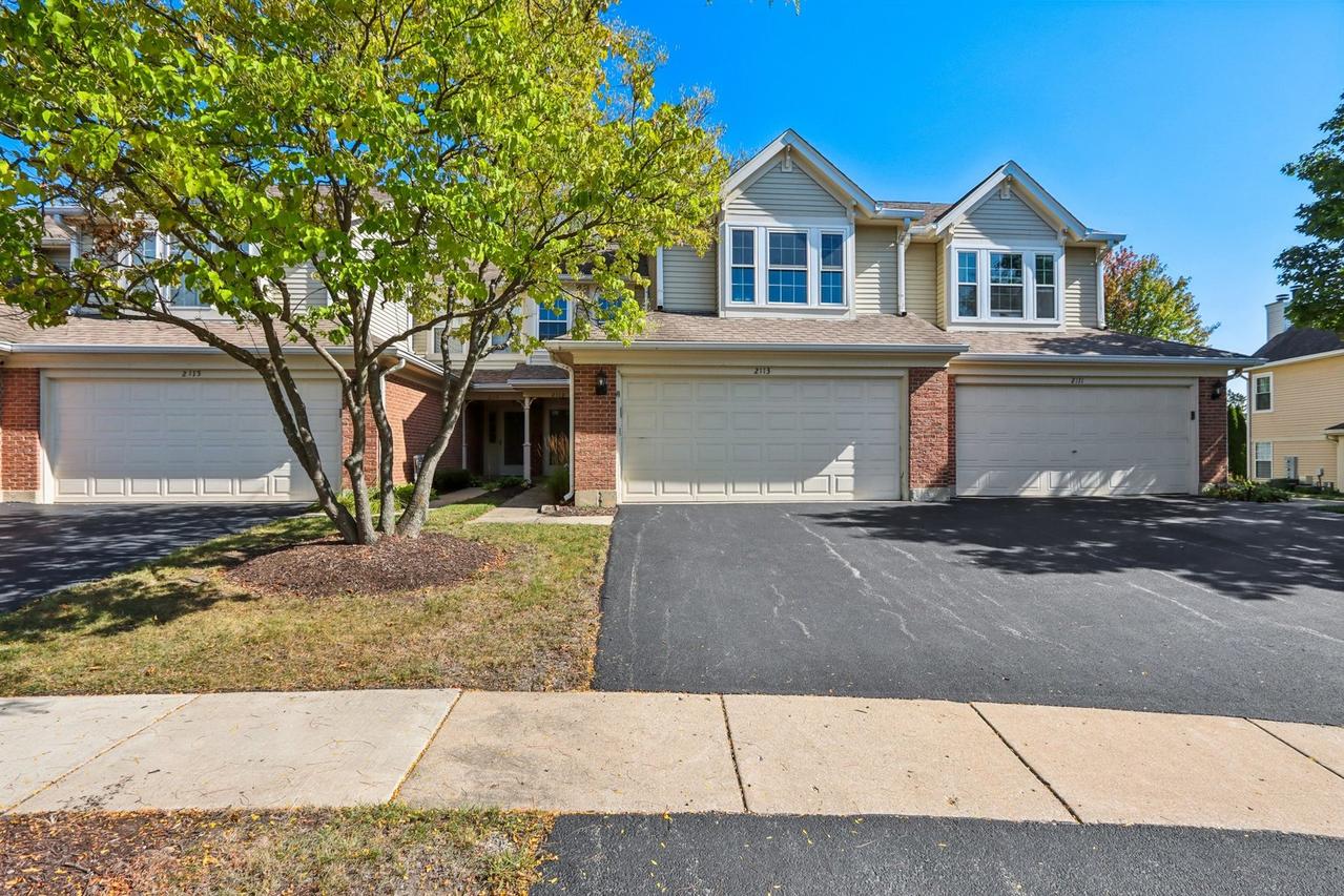2113 Glasgow Ct., Hanover Park, IL 60133