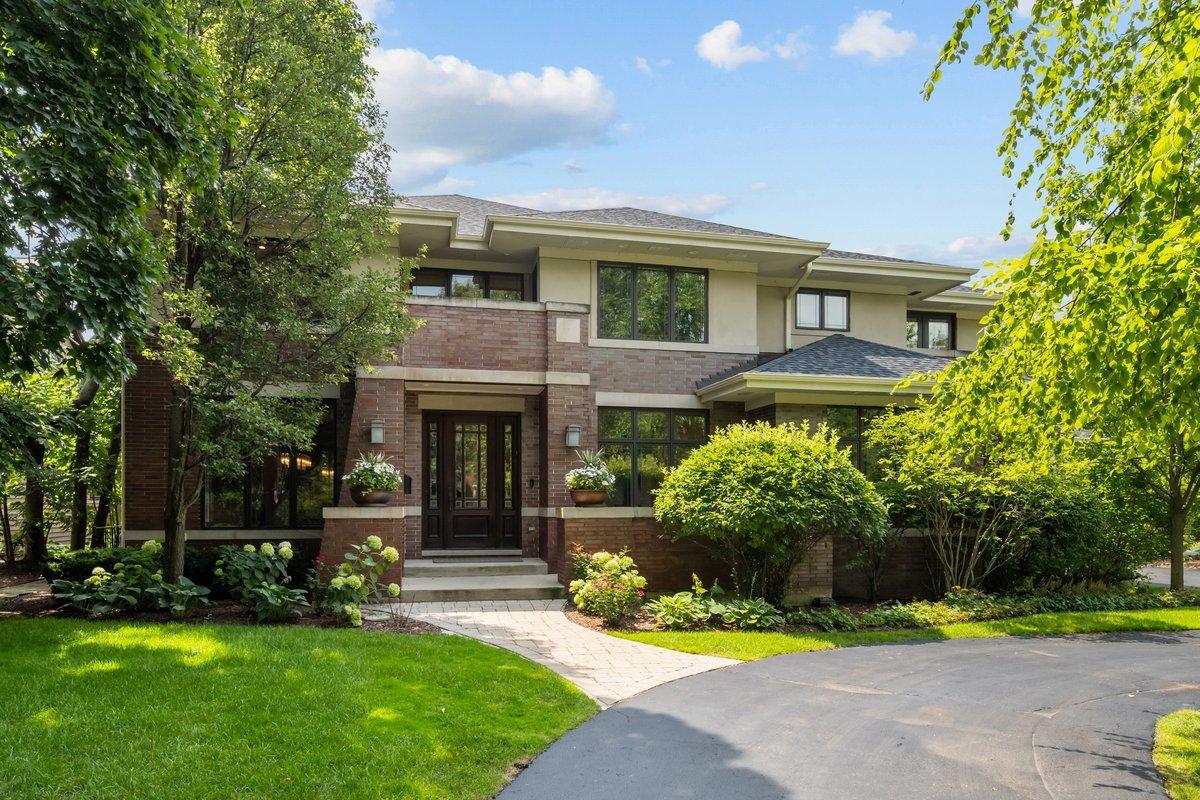 1335 Linden Ave., Deerfield, IL 60015