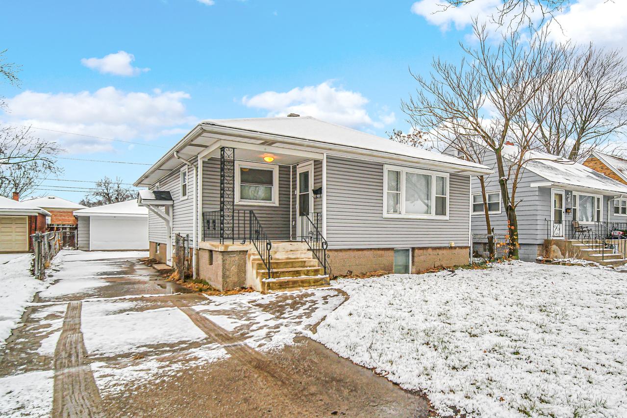 650 Mackinaw Ave., Calumet City, IL 60409