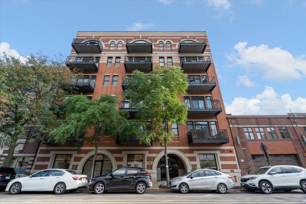 1355 W Washington Blvd. #2D, Chicago, IL 60607