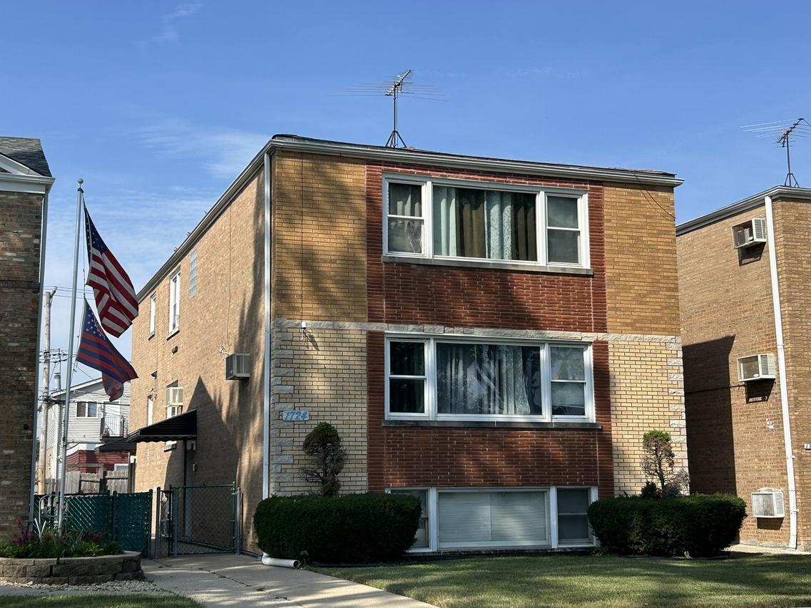 1724 N 19th Ave., Melrose Park, IL 60160