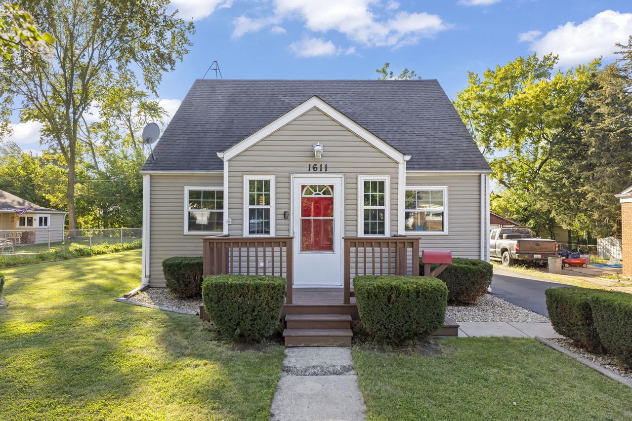 1611 N Raynor Ave., Crest Hill, IL 60403