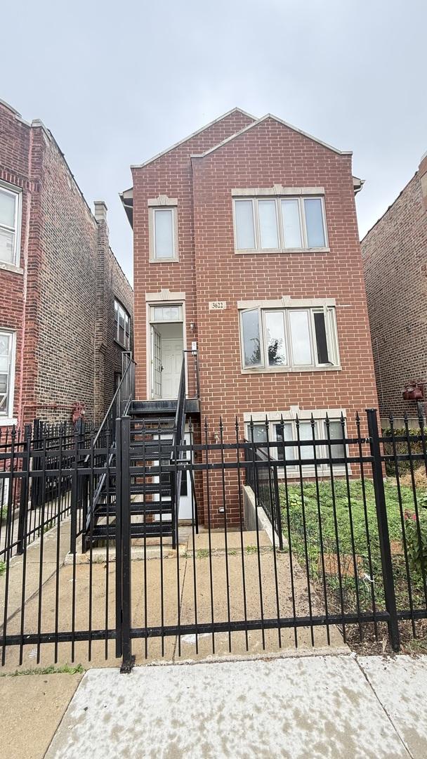 3622 S Hoyne Ave., Chicago, IL 60609
