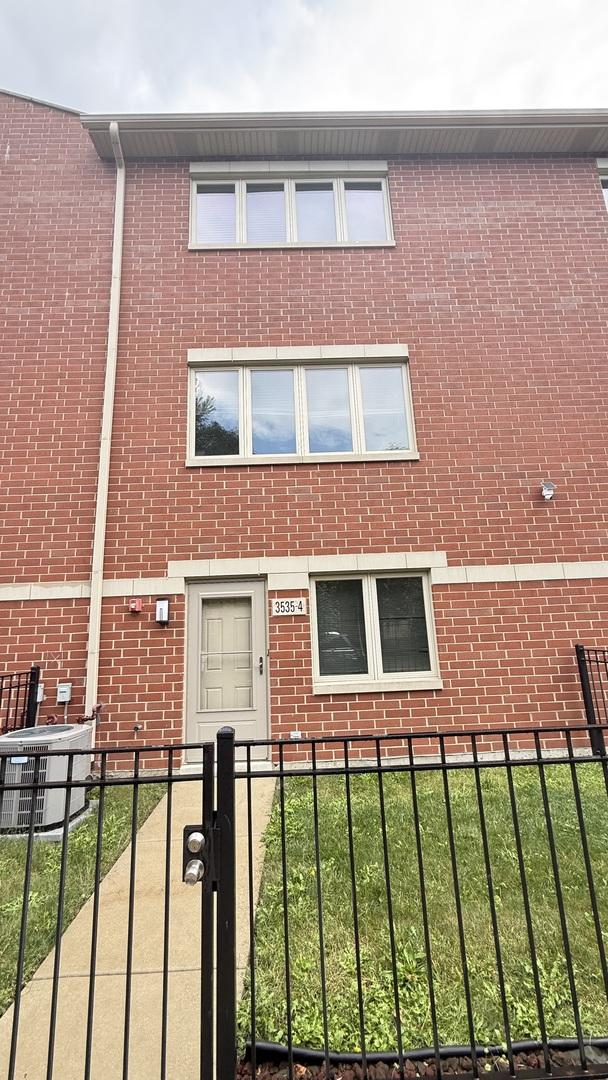 3535 S Maplewood Ave. #4, Chicago, IL 60632
