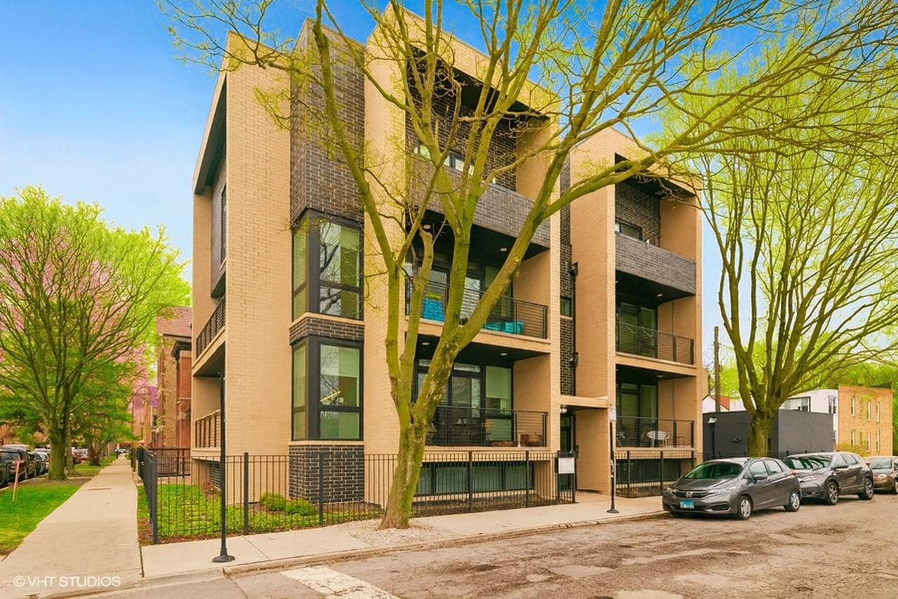 2208 N Oakley Ave. #1N, Chicago, IL 60647