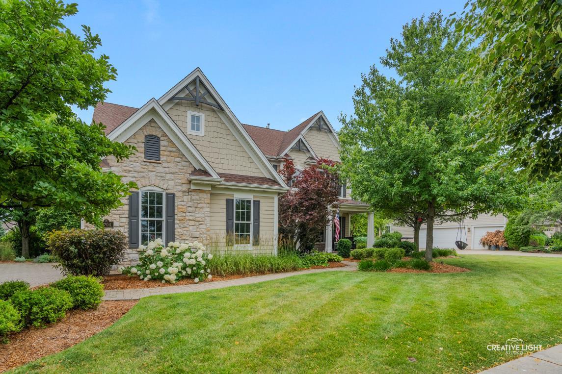 3704 Heathmoor Dr., Elgin, IL 60124