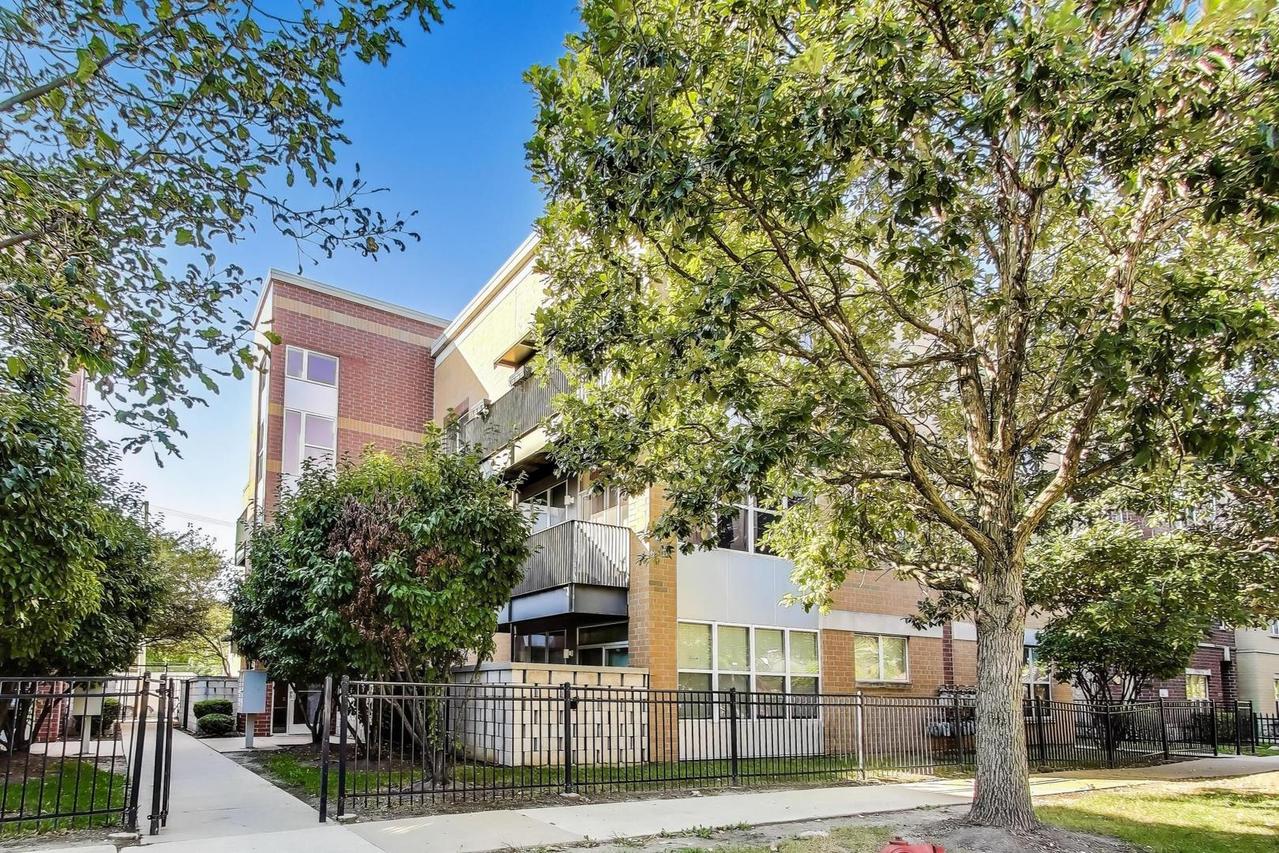2235 W Maypole Ave. #101, Chicago, IL 60612