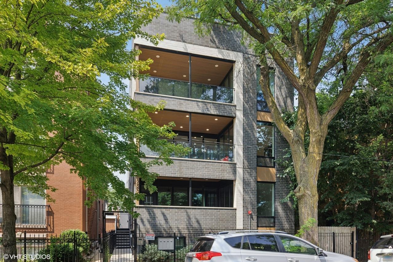 2820 N Rockwell St. #2, Chicago, IL 60618