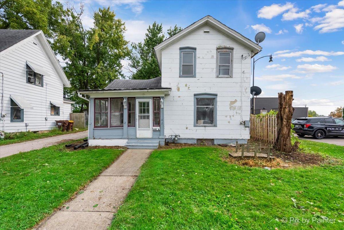 206 W Blackman St., Harvard, IL 60033