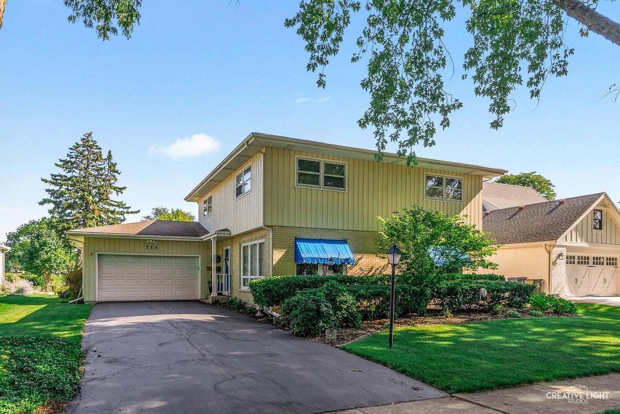 713 Burning Tree Ln., Naperville, IL 60563