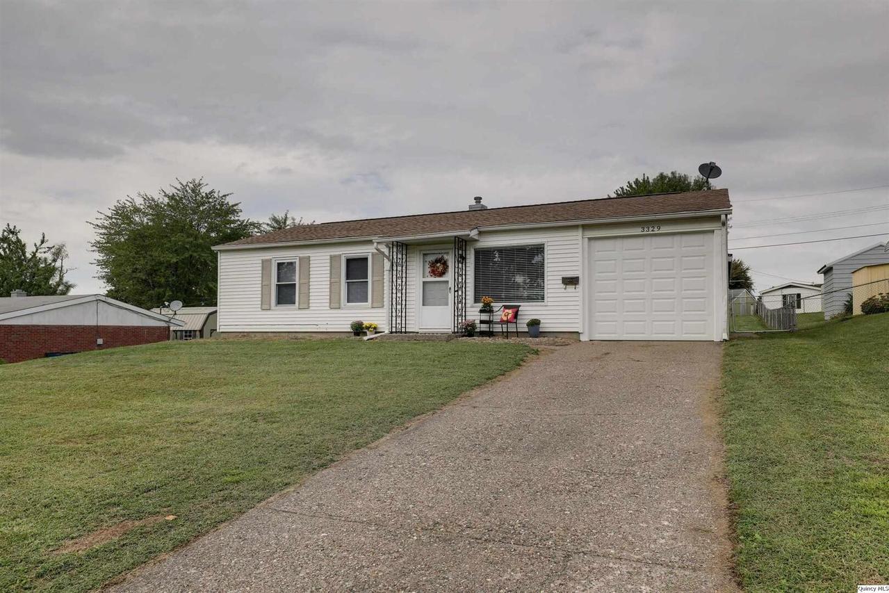 3329 Chestnut St., Quincy, IL 62301