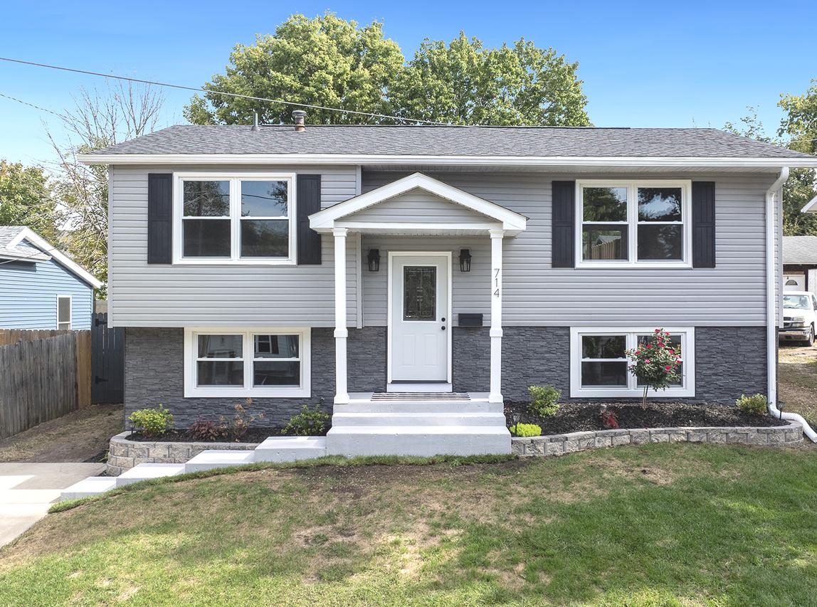 714 Madison Ave., Dixon, IL 61021