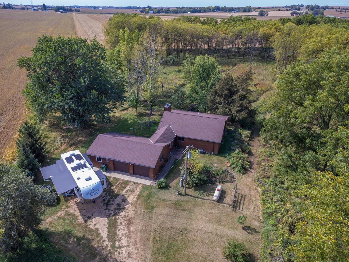 17065 W Il Rte 64, Polo, IL 61064