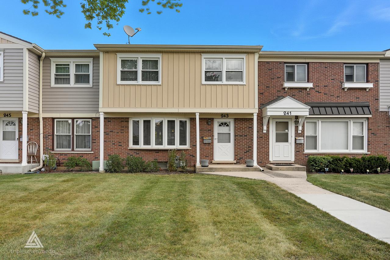 243 Washington Sq., Wood Dale, IL 60191