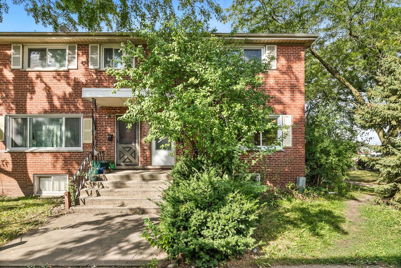 933 W North Ave. #A, Villa Park, IL 60181