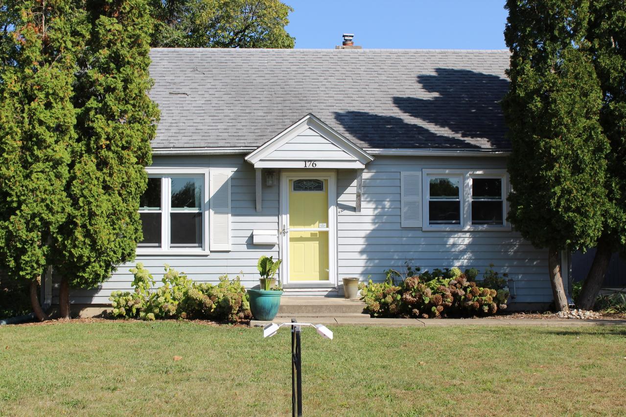 176 S Randall Rd., Aurora, IL 60506