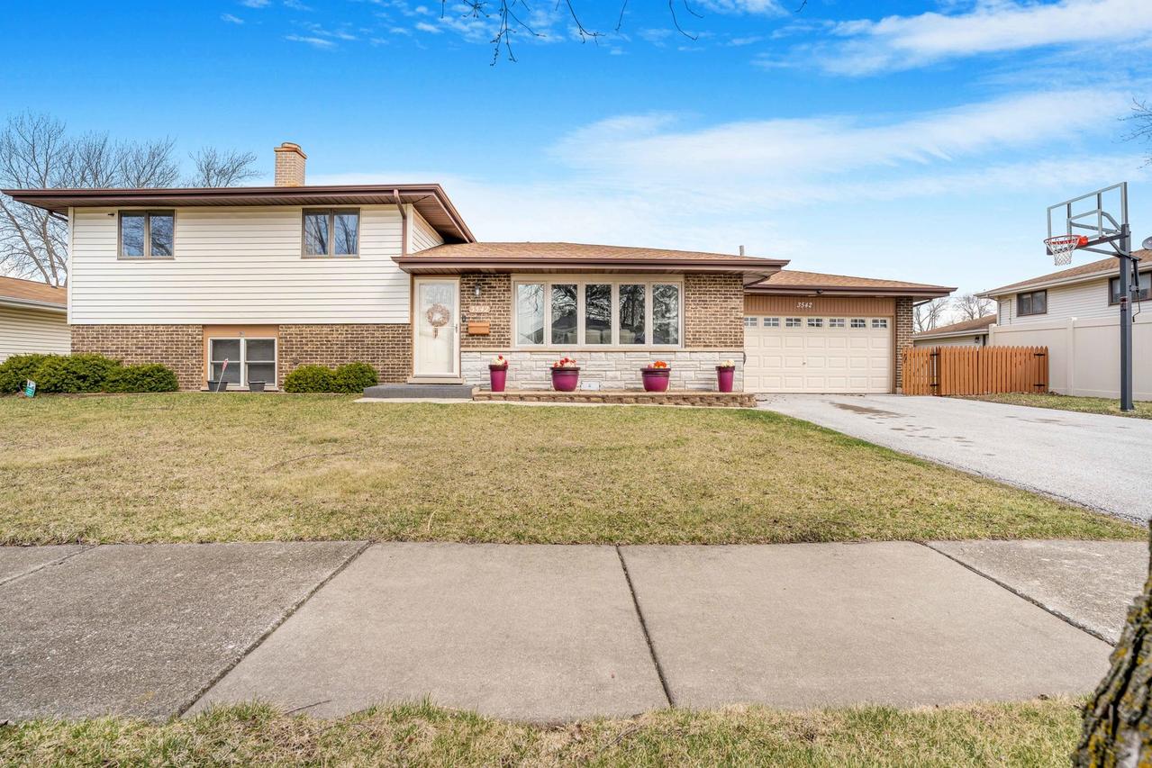 3542 191st Pl., Lansing, IL 60438