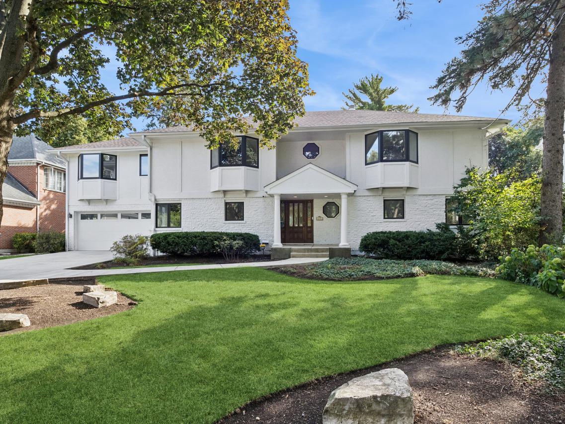 [Address Hidden by Seller], Glen Ellyn, IL 60137