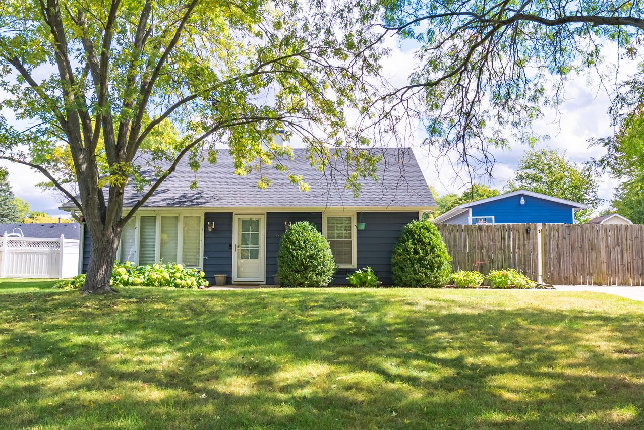 3 Ridgefield Rd., Montgomery, IL 60538