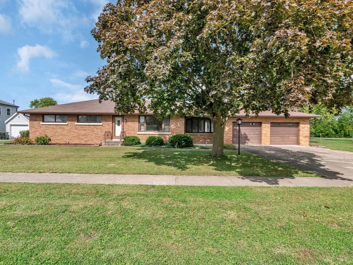 170 E Walnut St., Coal City, IL 60416