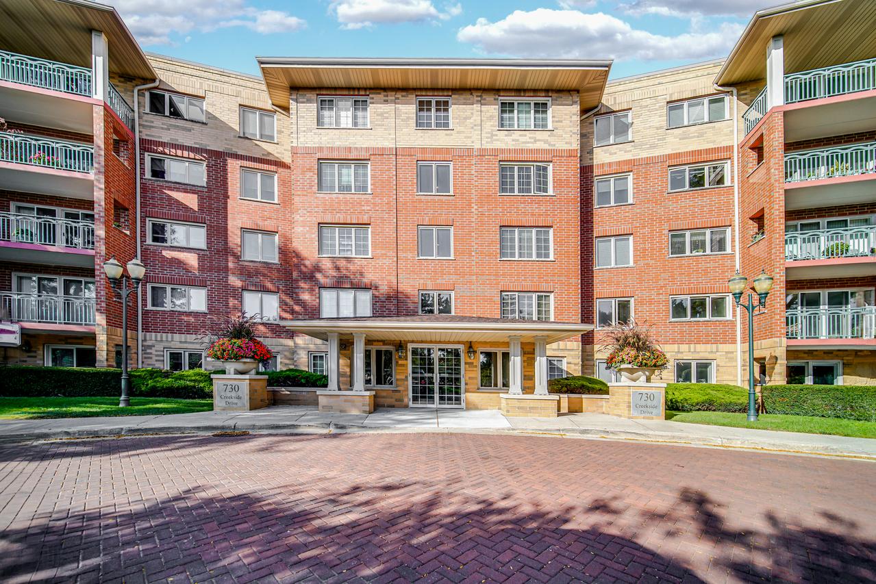 730 Creekside Dr. #405C, Mount Prospect, IL 60056