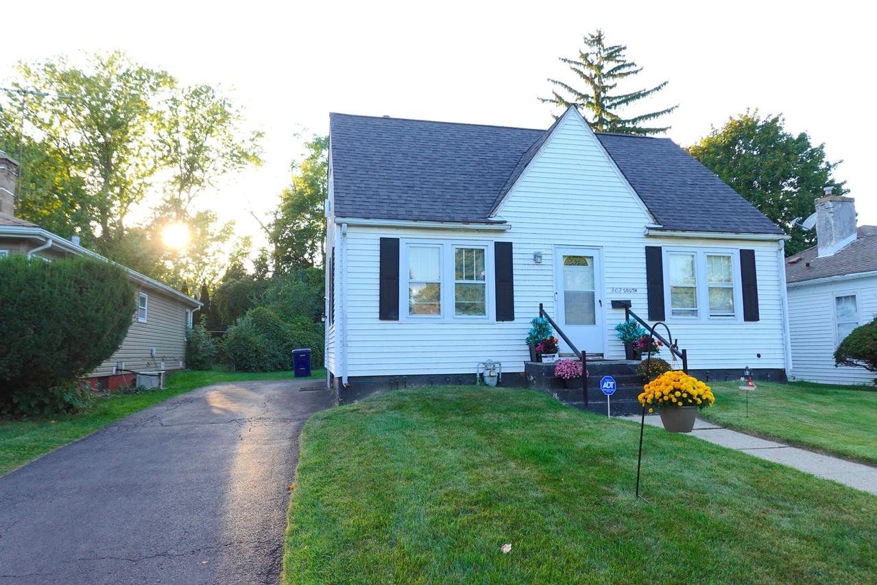 302 S Martin Ave., Waukegan, IL 60085