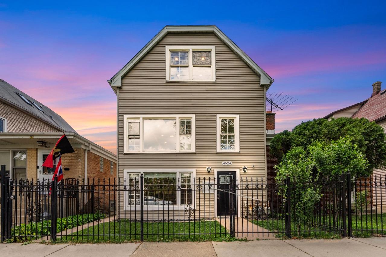 4624 N Springfield Ave., Chicago, IL 60625