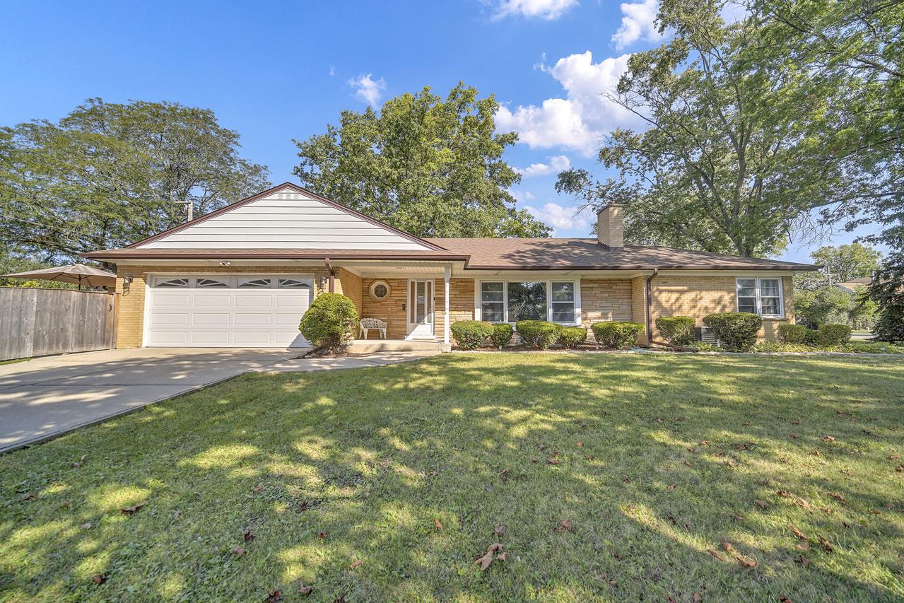1500 Davis St., Park Ridge, IL 60068