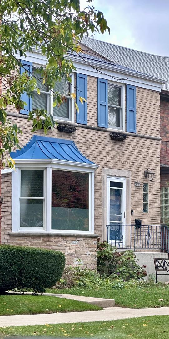 5818 N Whipple St., Chicago, IL 60659