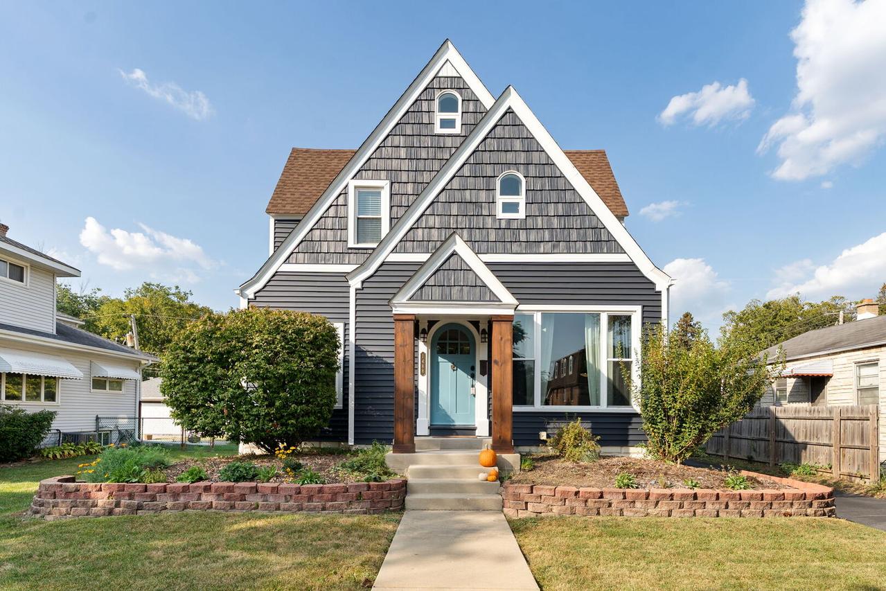 1488 Van Buren Ave., Des Plaines, IL 60018