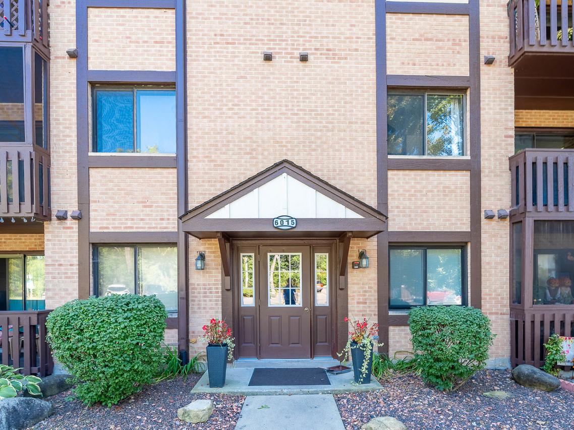 6015 Lakeside Pl. #203A, Tinley Park, IL 60477