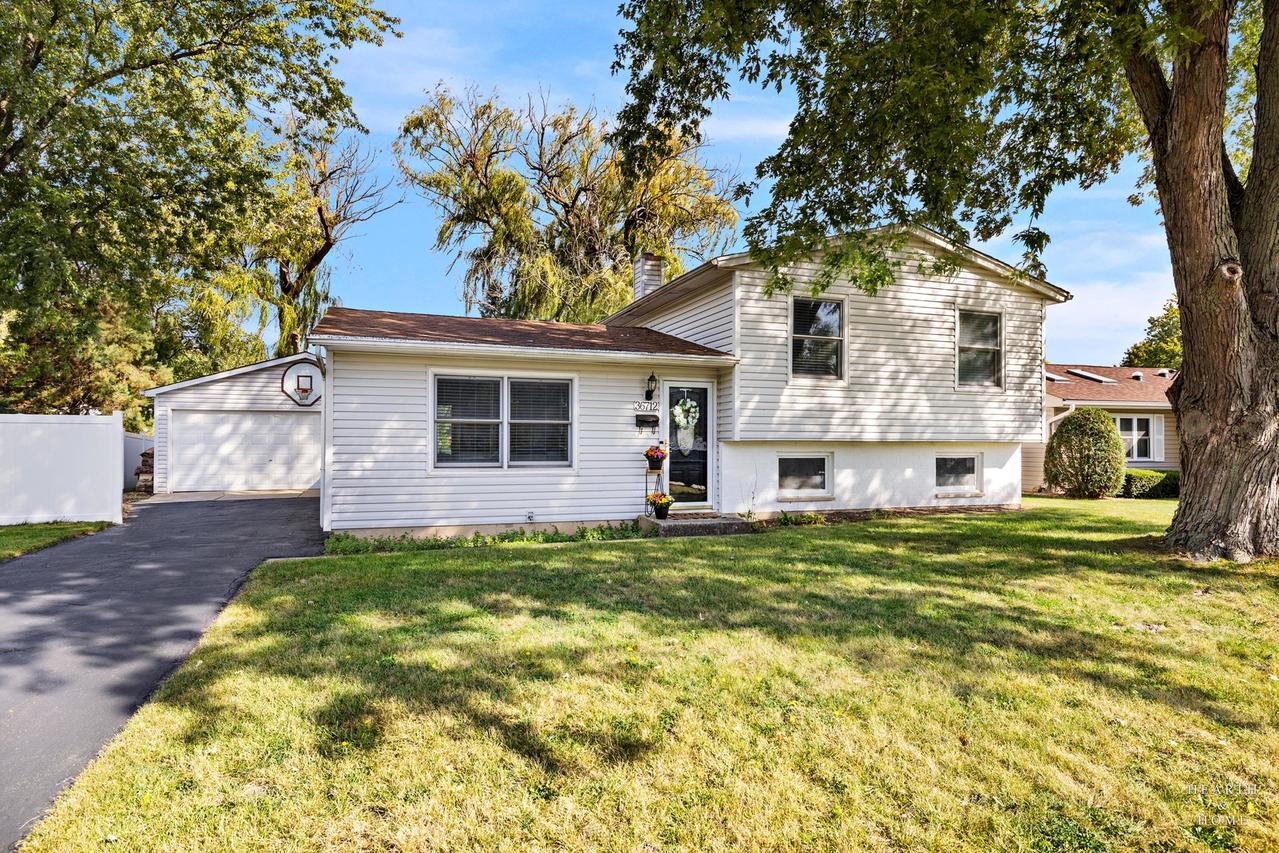 36712 N Traer Ter., Gurnee, IL 60031