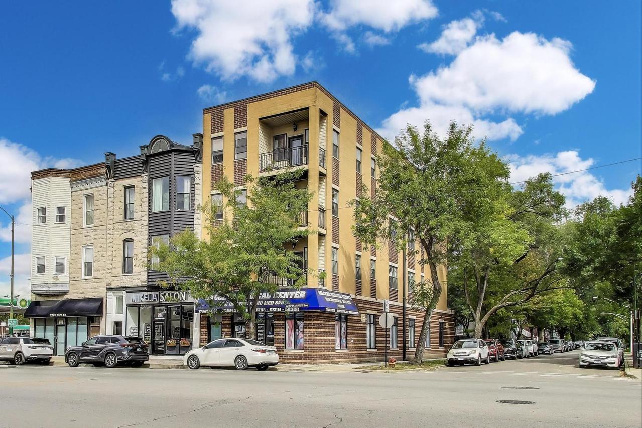 3132 W North Ave. #2, Chicago, IL 60647