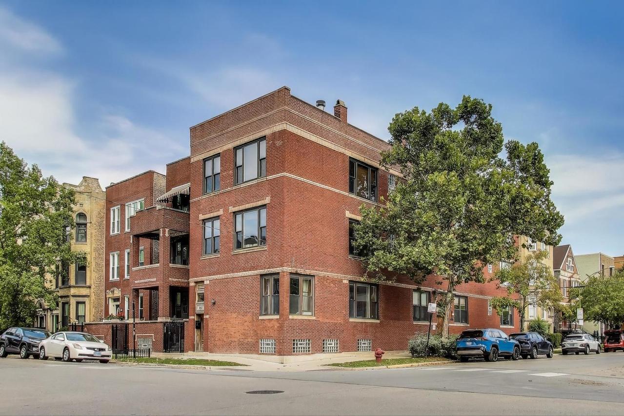 2452 W Iowa St. #2, Chicago, IL 60622