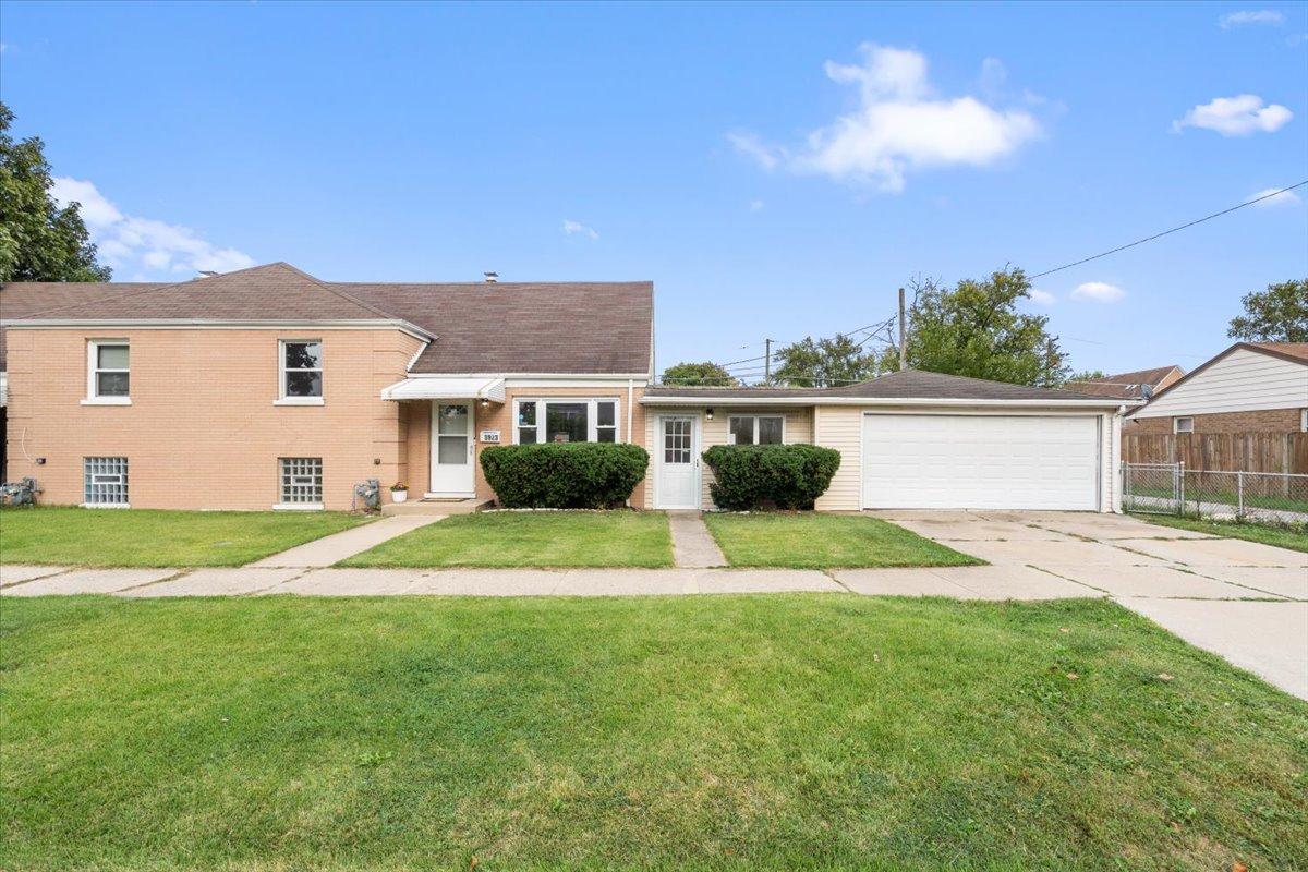 3923 Madison Ave., Brookfield, IL 60513