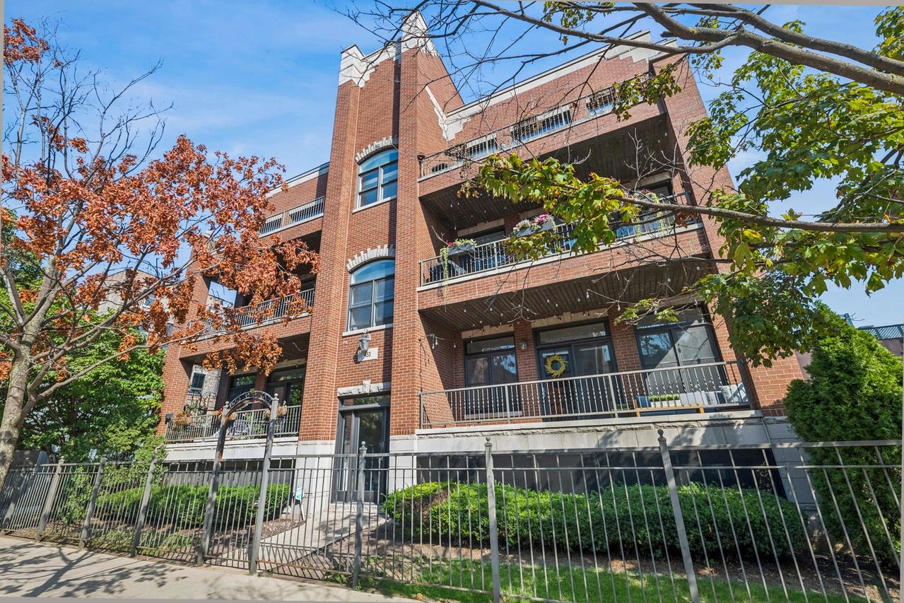 453 N May St. #2N, Chicago, IL 60642