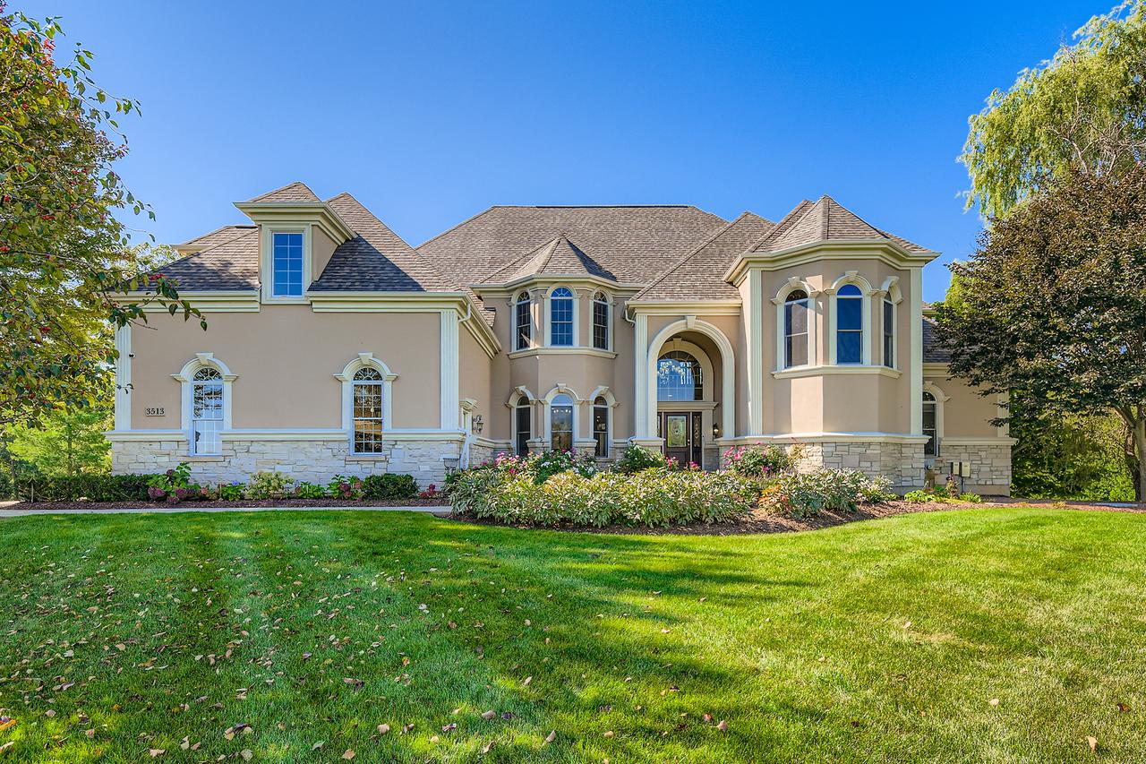 3513 Deep Wood Dr., Crystal Lake, IL 60012