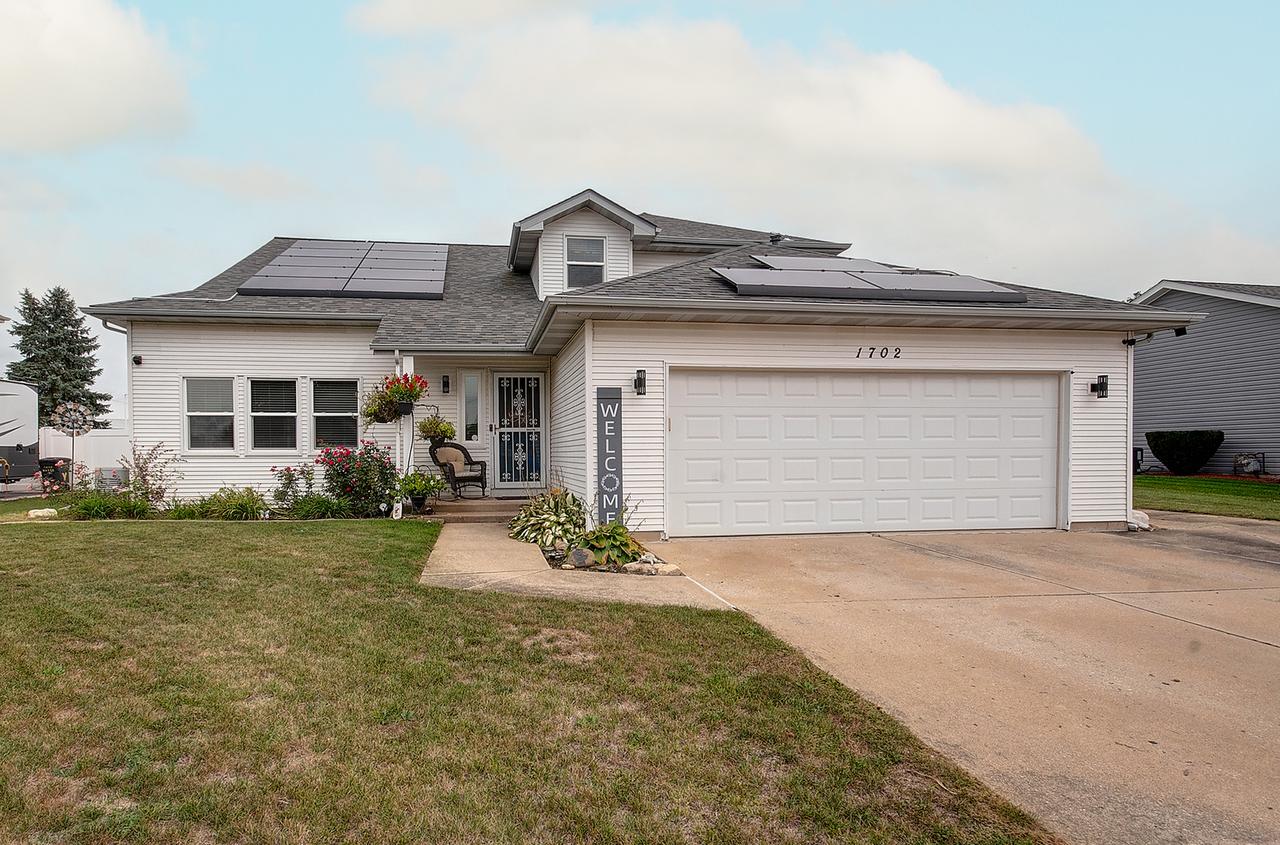 1702 Timberline Dr., Joliet, IL 60431