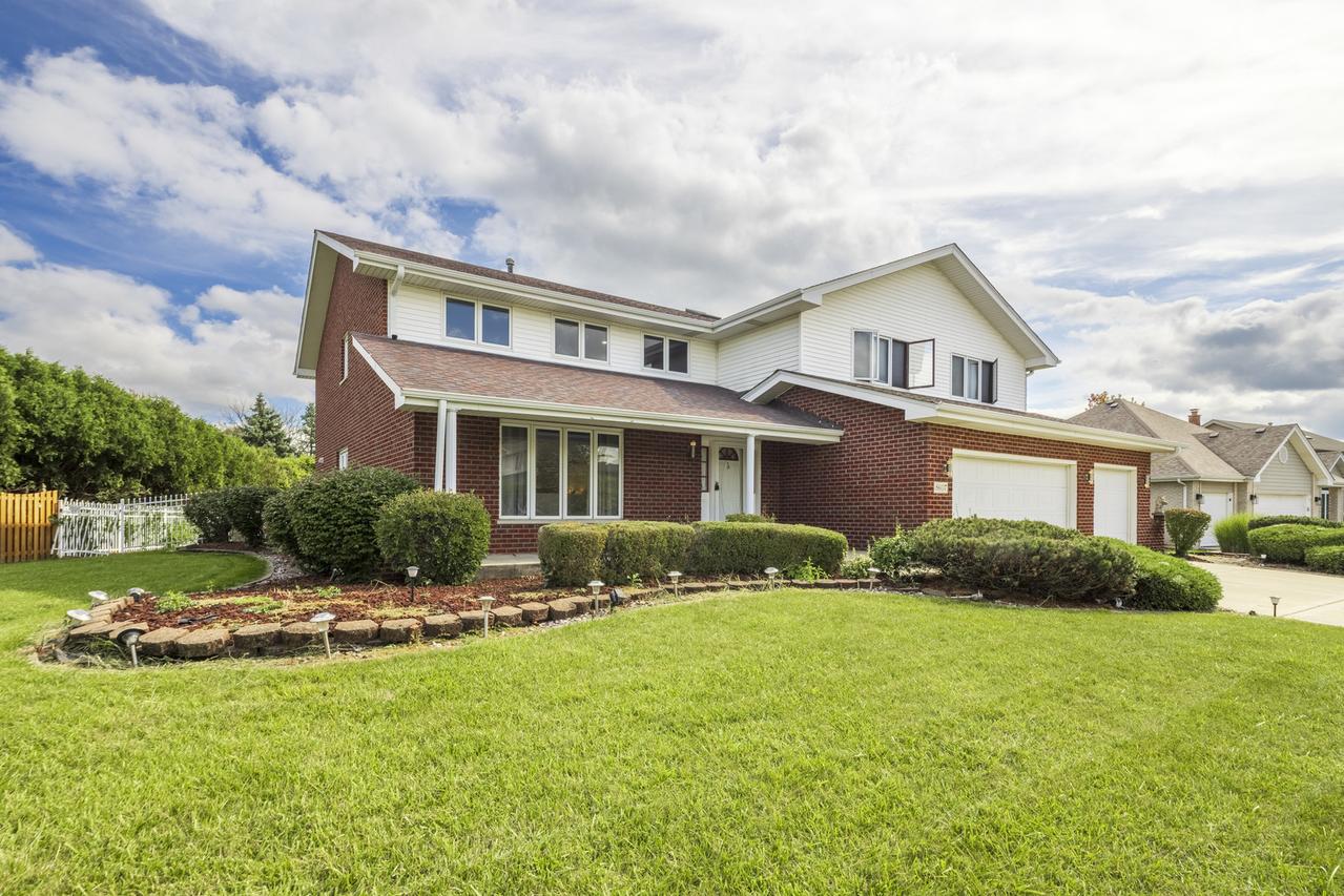 8607 Glenshire St., Tinley Park, IL 60487