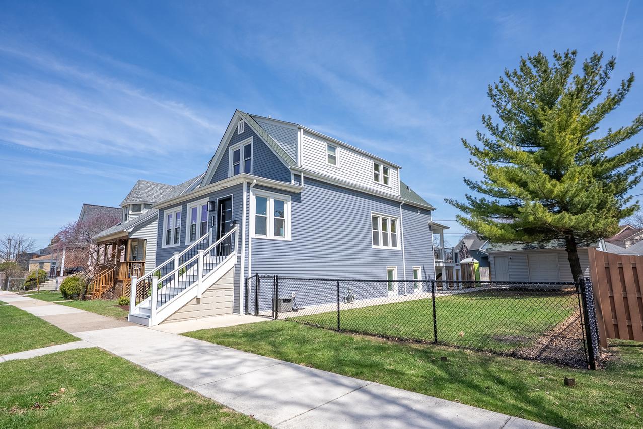 3617 Park Ave., Brookfield, IL 60513