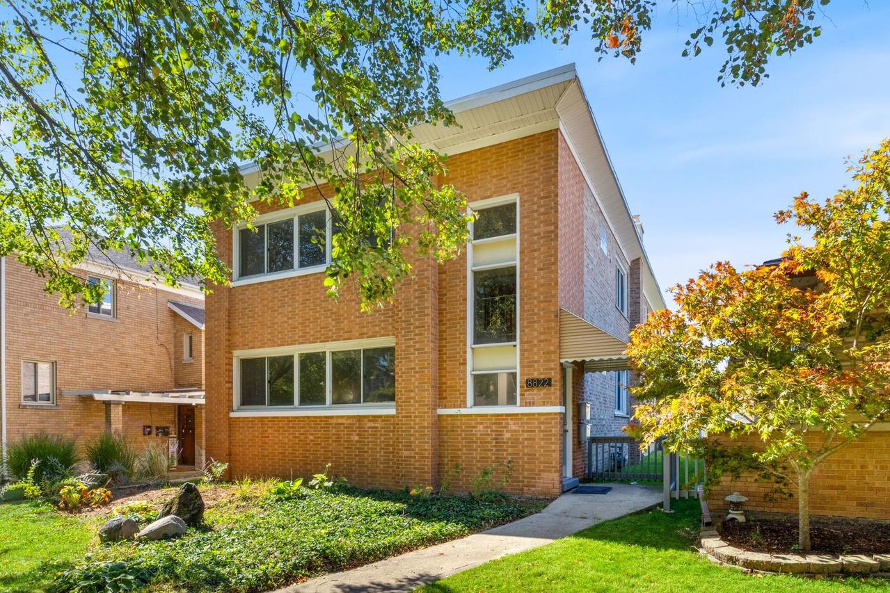 8822 Forestview Rd., Evanston, IL 60203