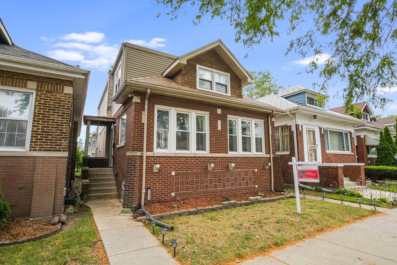 1523 E 85th St., Chicago, IL 60619