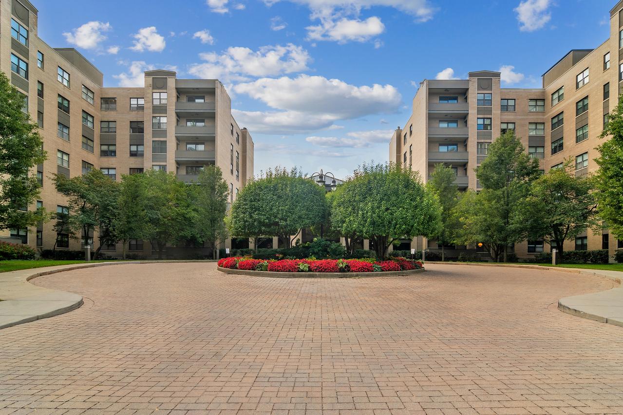 4545 W Touhy Ave. #511E, Lincolnwood, IL 60712