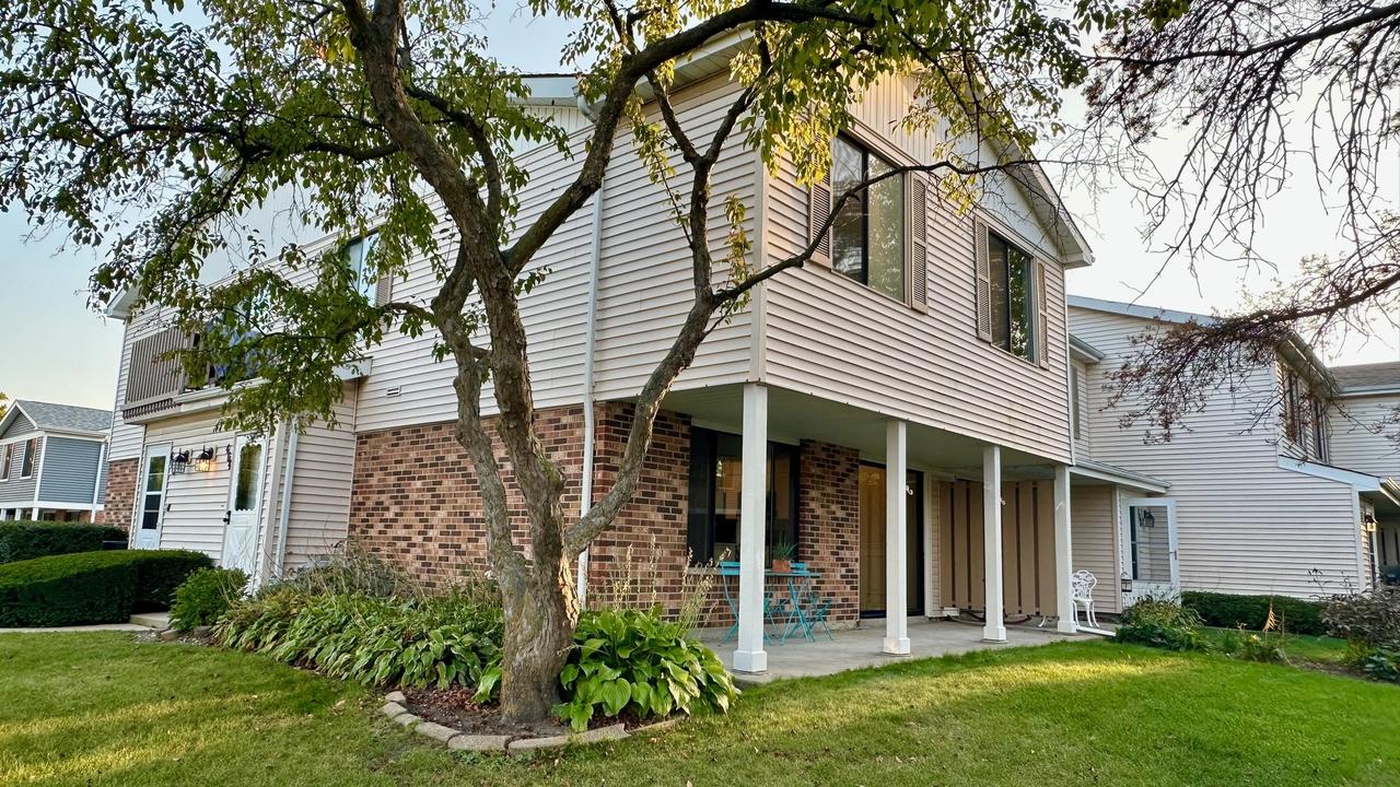 464 Buchanan Ct., Vernon Hills, IL 60061