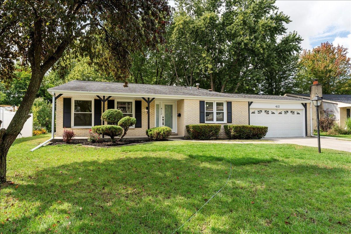 412 Redwood Ln., Schaumburg, IL 60193