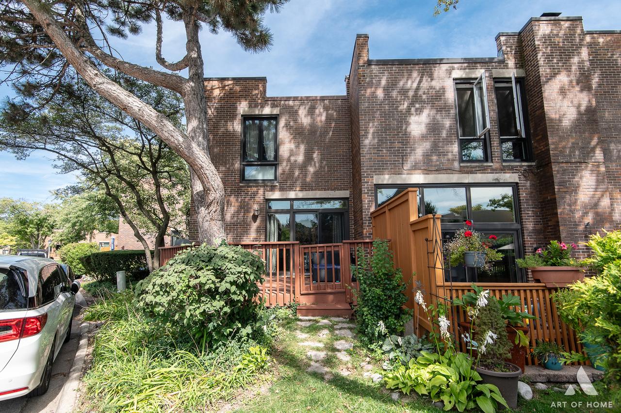 4 Birch Tree Ct., Elmhurst, IL 60126