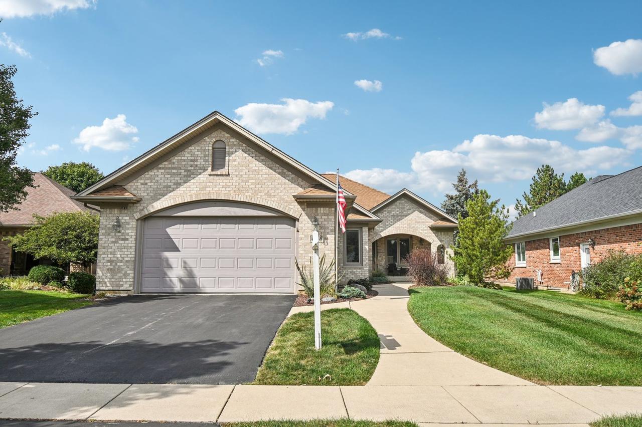 4N466 Mark Twain St., St. Charles, IL 60175