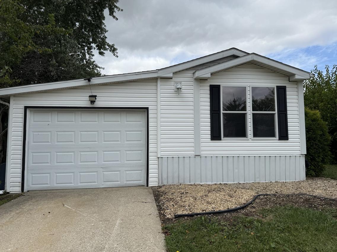 317 Pleasant Ter., Matteson, IL 60443