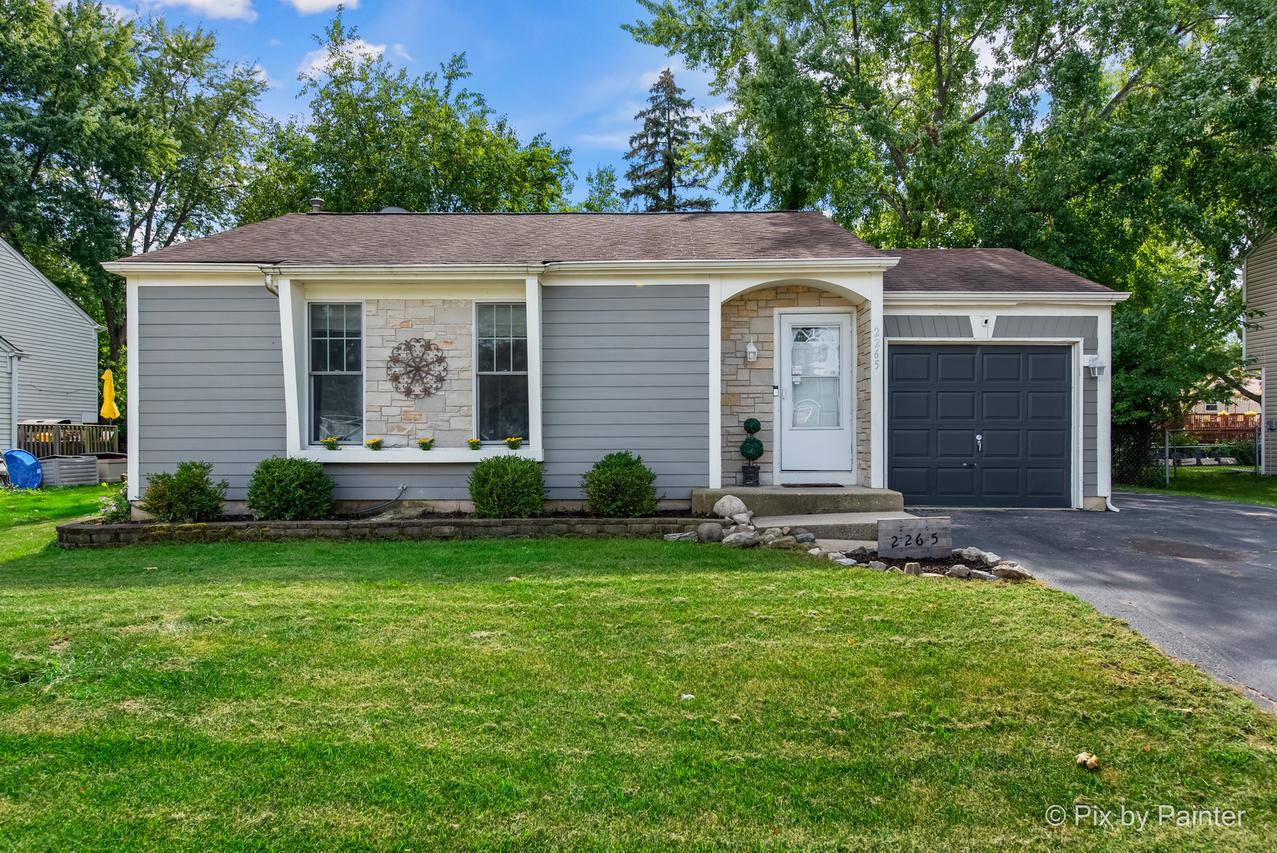 2265 Bannister Ln., Aurora, IL 60504
