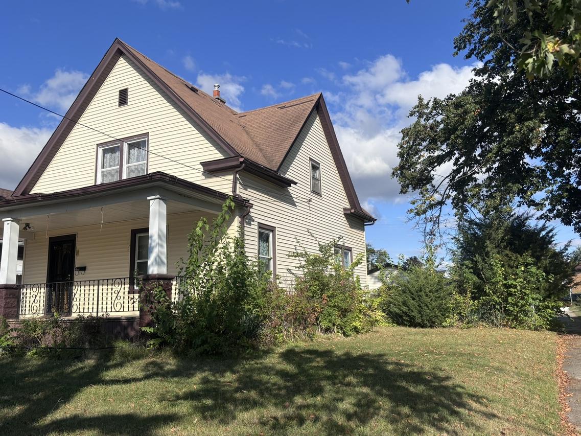 1424 Magnolia St., Rockford, IL 61104